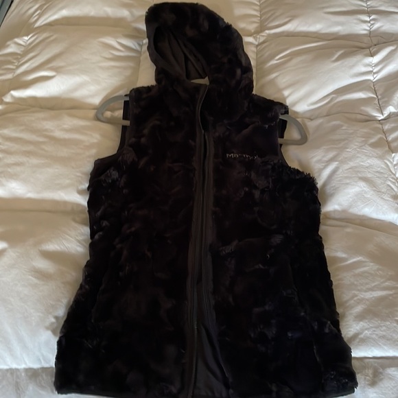 Reversible marmot vest size small - Picture 2 of 3